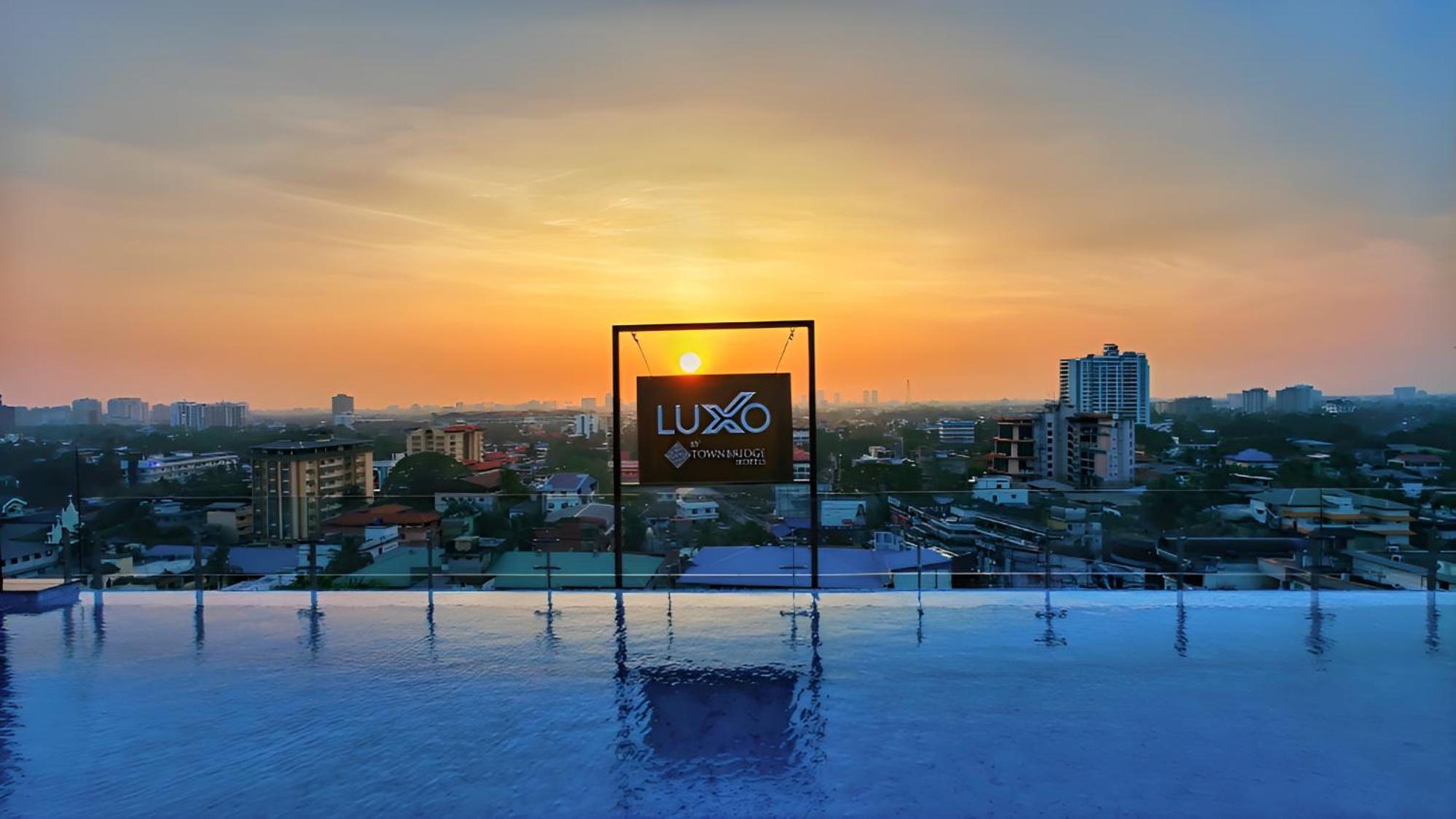 Luxo Kochi Hotel ภายนอก รูปภาพ