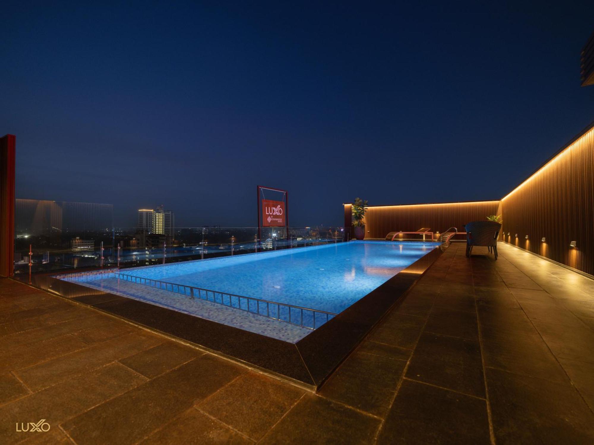 Luxo Kochi Hotel ภายนอก รูปภาพ