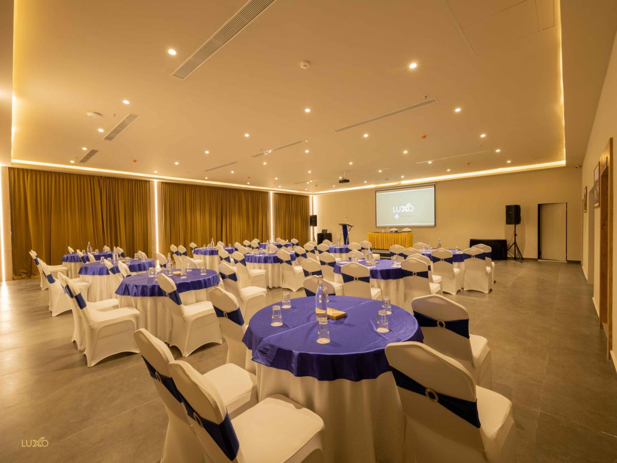 Luxo Kochi Hotel ภายนอก รูปภาพ